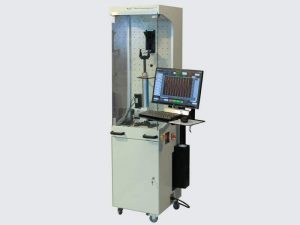 Tension and compression fatigue test bench