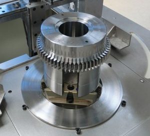 It is designed to control 100% of the production. They work by gearing with other toothed parts.